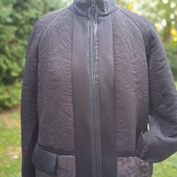 Unique Quilted Metalic design Rachel Roy Coat Size Large - Picture 4 of 10